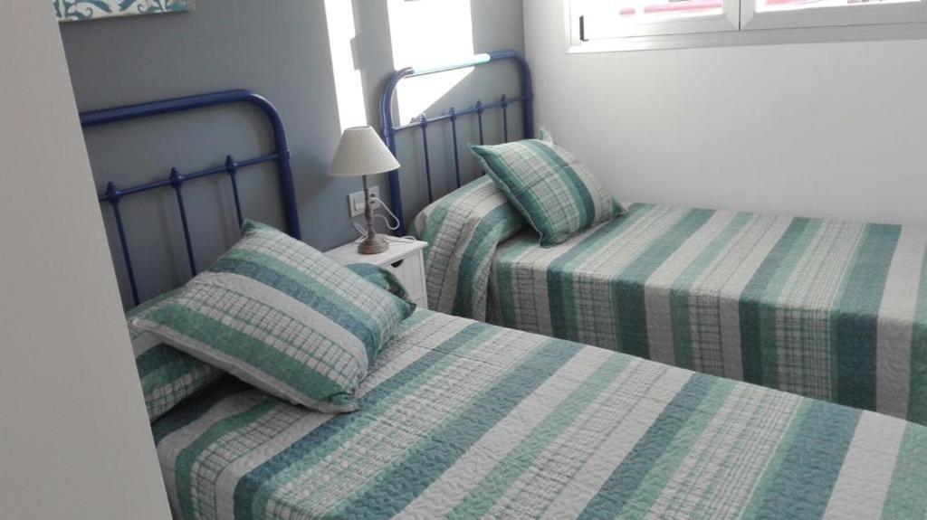 Edificio Attikos - Solo Familias Appartement Gandía Buitenkant foto